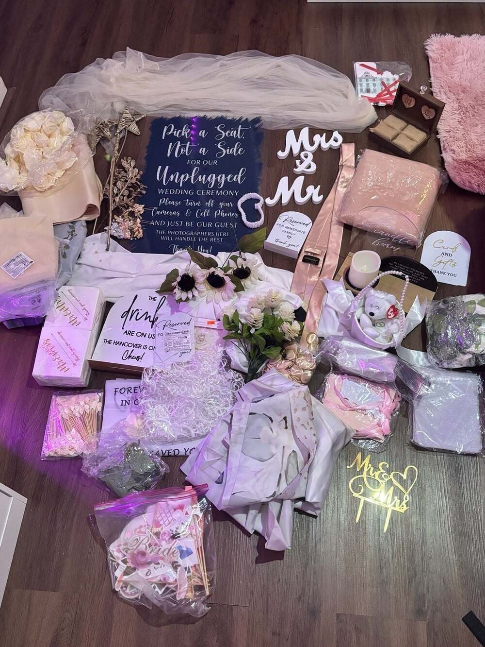 Wedding Decor Lot Signs Ring Box Bear Veil Accessories Banners